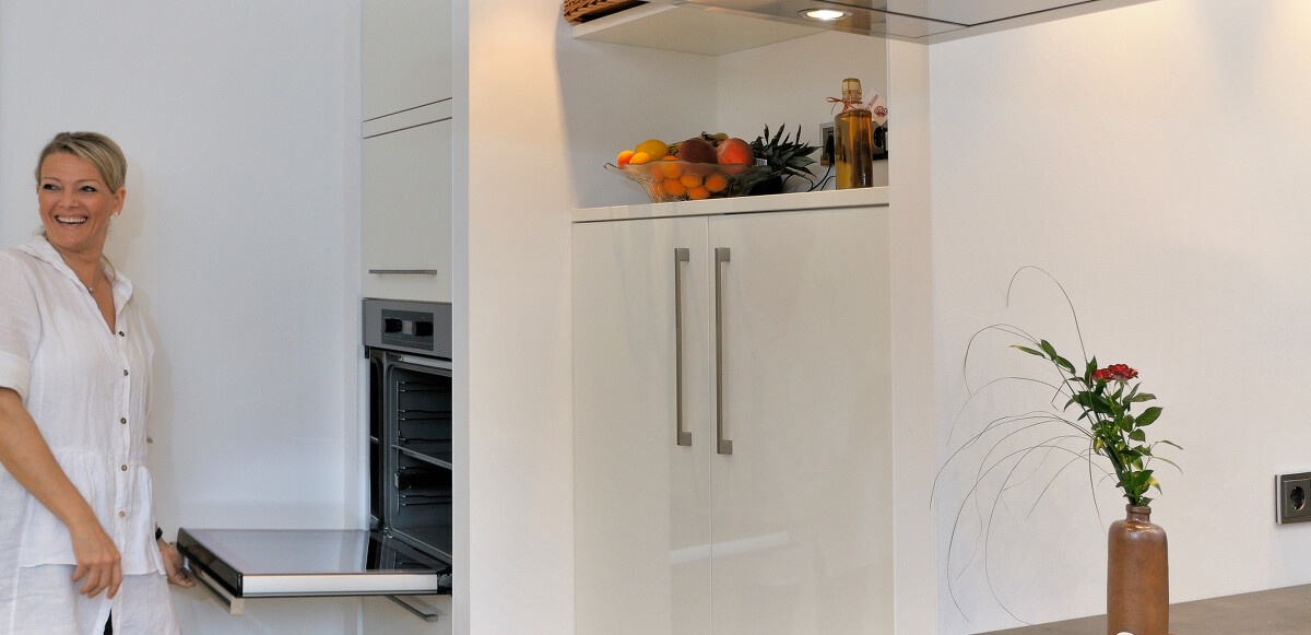 „Wir bauen Küchen, in denen Sie gerne sind.“ „Wir bauen Küchen, in denen Sie gerne sind.“